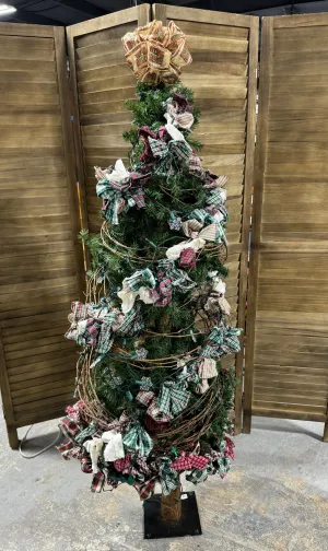 5.5FT Country Style Christmas Tree with Lights, Rag Tie Fabric & Grapevine Garland (WORKS)